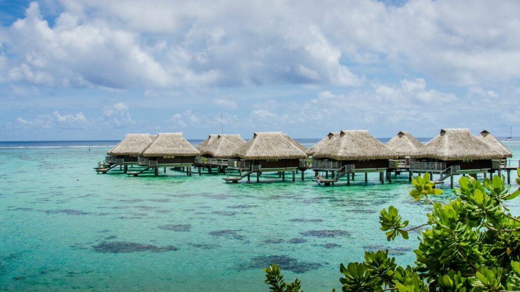 best overwater bungalows in Bora Bora - featured image