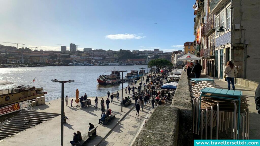 Image of secret walkway above Ribeira riverfront.