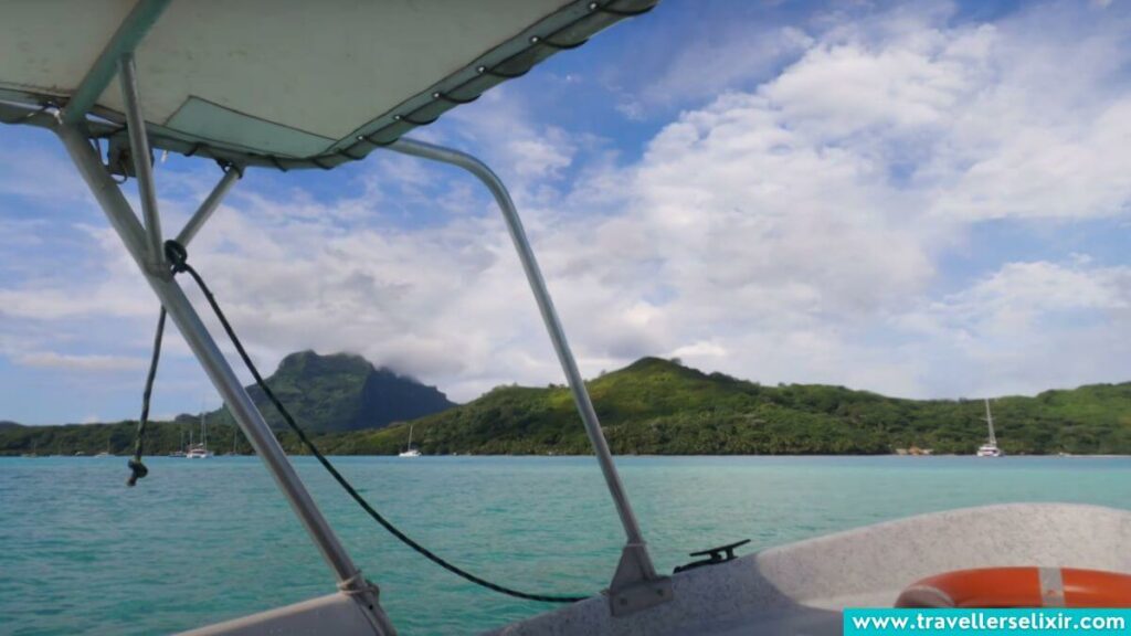 Boat tour in Bora Bora