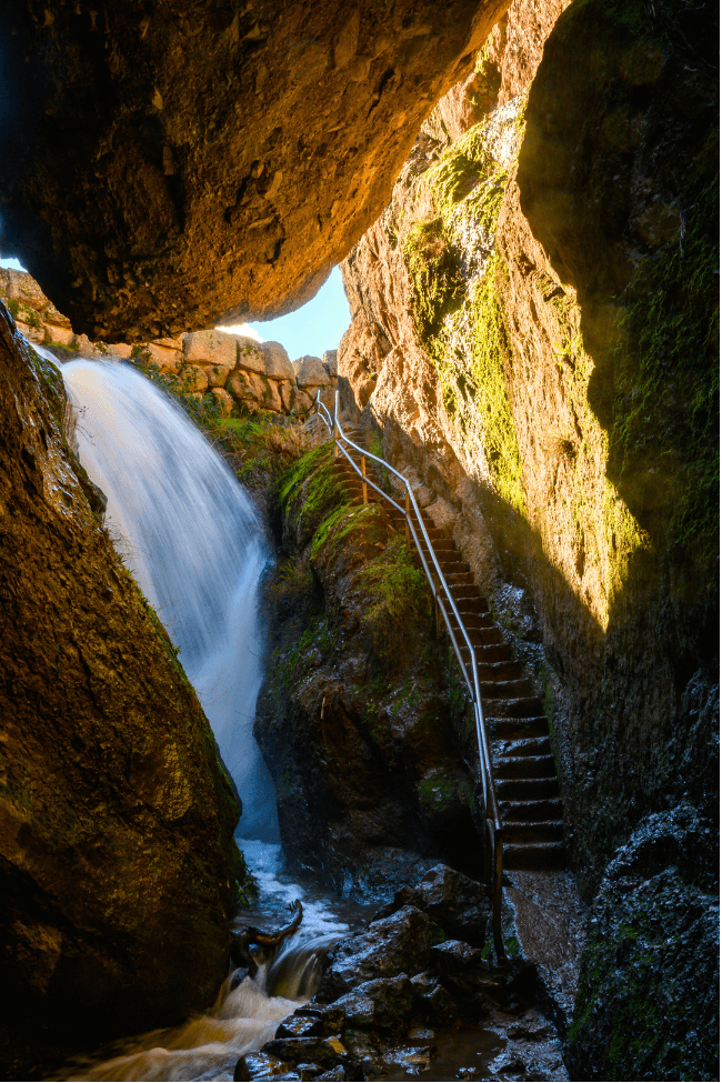 pinnacles national park waterfall in cave 