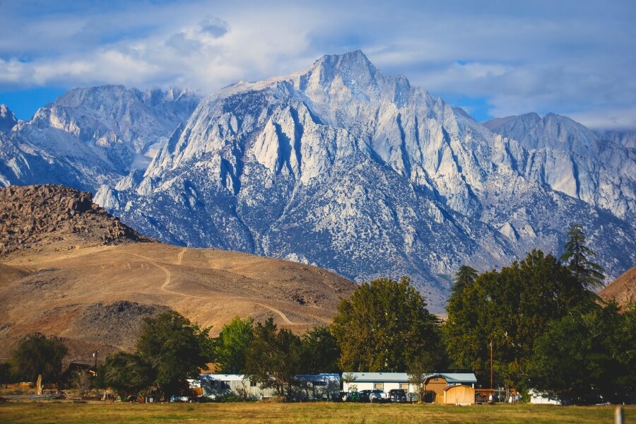 View of Lone Pine Peak, east side of the Sierra Nevada range, the town of Lone Pine, California, Inyo County, United States of America, Inyo National Forest (1)